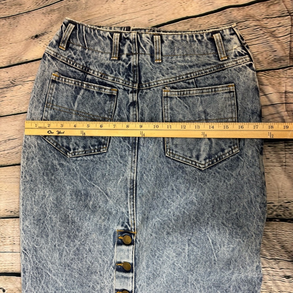 Whipp Vintage 80s 90s Acid Wash Blue Denim Midi Skirt Back Button Slit Size 9/10 - Picture 5 of 7